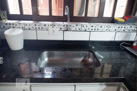 Casa à venda com 250m², 3 quartos e 2 vagasCozinha