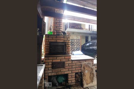 Casa à venda com 250m², 3 quartos e 2 vagasÁrea de Fogão a lenha