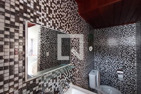 Casa à venda com 240m², 4 quartos e 4 vagas Casa à venda com 240m², 4 quartos e 4 vagasBanheiro da Suíte 1