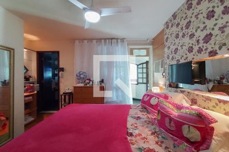 Casa à venda com 240m², 4 quartos e 4 vagas Casa à venda com 240m², 4 quartos e 4 vagasSuíte 2
