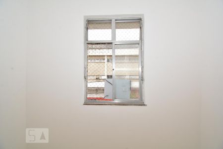 Sala de apartamento para alugar com 2 quartos, 42m² em Irajá, Rio de Janeiro