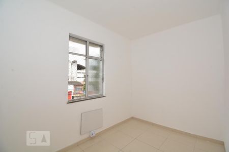 Quarto 1 de apartamento para alugar com 2 quartos, 42m² em Irajá, Rio de Janeiro