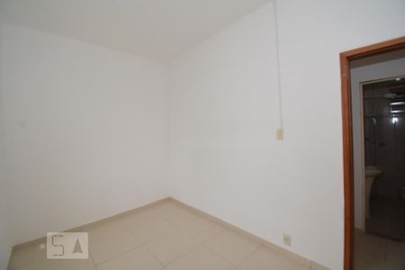 Quarto 1 de apartamento para alugar com 2 quartos, 42m² em Irajá, Rio de Janeiro