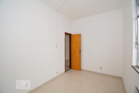Quarto 1 de apartamento para alugar com 2 quartos, 42m² em Irajá, Rio de Janeiro