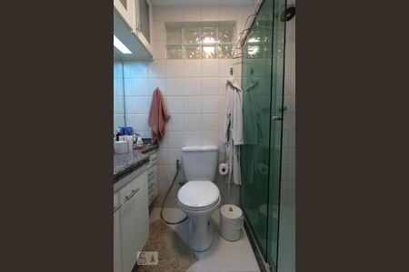 Apartamento à venda com 75m², 2 quartos e 2 vagas Apartamento à venda com 75m², 2 quartos e 2 vagasBanheiro da Suíte
