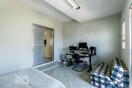 Casa à venda com 200m², 3 quartos e 2 vagasQuarto 3