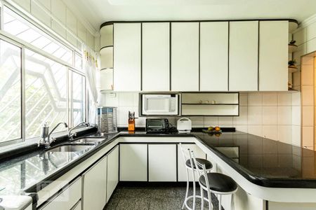 Casa à venda com 200m², 3 quartos e 2 vagasCozinha