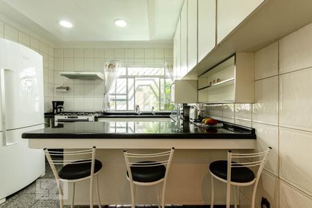 Casa à venda com 200m², 3 quartos e 2 vagasCozinha