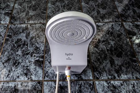 Casa à venda com 200m², 3 quartos e 2 vagasBanheiro suíte 1