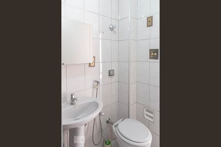 Banheiro  de apartamento para alugar com 1 quarto, 35m² em Bela Vista, São Paulo