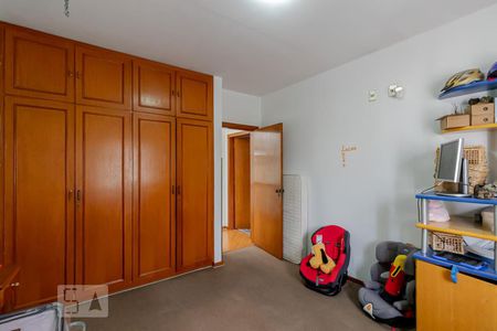 Casa à venda com 288m², 5 quartos e 6 vagas Casa à venda com 288m², 5 quartos e 6 vagasQuarto 5