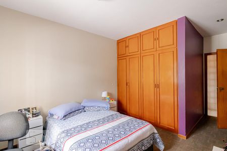 Casa à venda com 288m², 5 quartos e 6 vagas Casa à venda com 288m², 5 quartos e 6 vagasSuíte 2