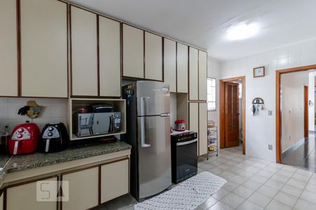 Casa à venda com 288m², 5 quartos e 6 vagas Casa à venda com 288m², 5 quartos e 6 vagasCozinha