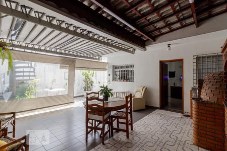 Casa à venda com 288m², 5 quartos e 6 vagas Casa à venda com 288m², 5 quartos e 6 vagasChurrasqueira