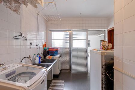 Casa à venda com 288m², 5 quartos e 6 vagas Casa à venda com 288m², 5 quartos e 6 vagasÁrea de Serviço