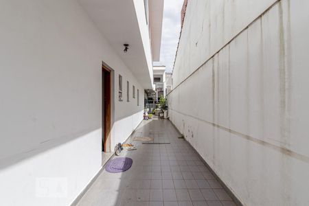 Casa à venda com 288m², 5 quartos e 6 vagas Casa à venda com 288m², 5 quartos e 6 vagasCorredor