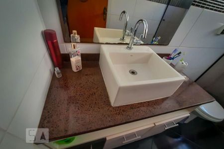 Casa à venda com 450m², 3 quartos e 3 vagasBanheiro Suite