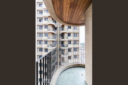 Varanda de apartamento à venda com 2 quartos, 56m² em Vila Mangalot, São Paulo