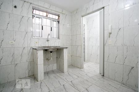 Cozinha de casa para alugar com 1 quarto, 25m² em Vila Romero, São Paulo