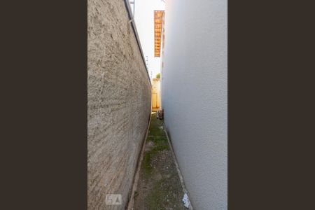 Casa à venda com 240m², 3 quartos e 6 vagas Casa à venda com 240m², 3 quartos e 6 vagasCorredor