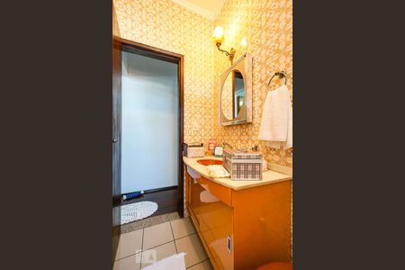 Casa à venda com 365m², 3 quartos e 2 vagas Casa à venda com 365m², 3 quartos e 2 vagasBanheiro da suíte 01