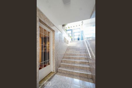 Casa à venda com 365m², 3 quartos e 2 vagas Casa à venda com 365m², 3 quartos e 2 vagasHall de entrada