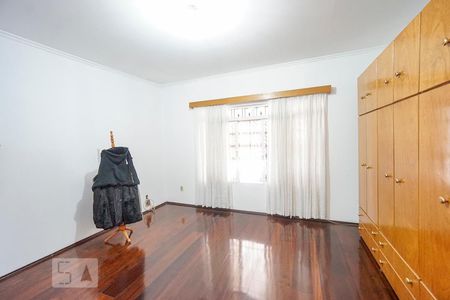Casa à venda com 365m², 3 quartos e 2 vagas Casa à venda com 365m², 3 quartos e 2 vagasSuíte 01