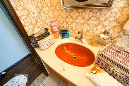 Casa à venda com 365m², 3 quartos e 2 vagas Casa à venda com 365m², 3 quartos e 2 vagasPia