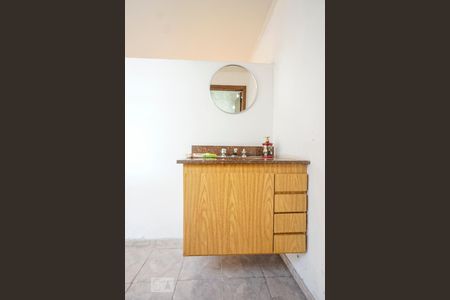 Casa à venda com 365m², 3 quartos e 2 vagas Casa à venda com 365m², 3 quartos e 2 vagasLavabo