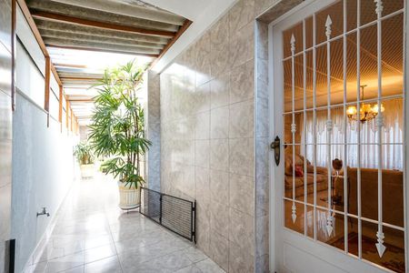 Casa à venda com 365m², 3 quartos e 2 vagas Casa à venda com 365m², 3 quartos e 2 vagasHall de entrada