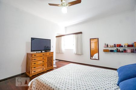 Casa à venda com 365m², 3 quartos e 2 vagas Casa à venda com 365m², 3 quartos e 2 vagasQuarto 02