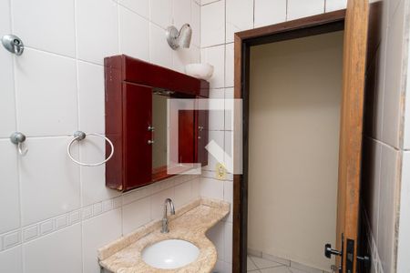 Casa à venda com 106m², 3 quartos e 2 vagas Casa à venda com 106m², 3 quartos e 2 vagasBanheiro