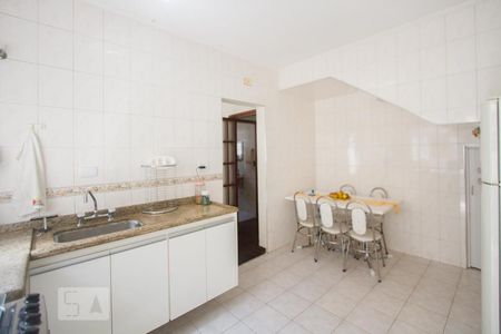 Casa à venda com 192m², 3 quartos e 2 vagasCozinha