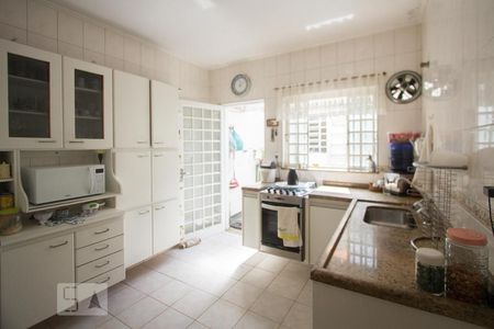 Casa à venda com 192m², 3 quartos e 2 vagasCozinha