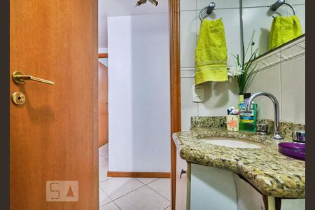 Apartamento à venda com 157m², 3 quartos e 2 vagasBanheiro Social