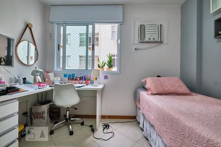 Apartamento à venda com 157m², 3 quartos e 2 vagasQuarto Suíte 2