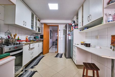 Apartamento à venda com 157m², 3 quartos e 2 vagasCozinha