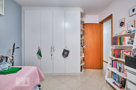 Apartamento à venda com 157m², 3 quartos e 2 vagasQuarto Suíte 2