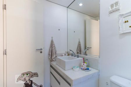 Casa à venda com 220m², 4 quartos e 3 vagasBanheiro da suíte 2