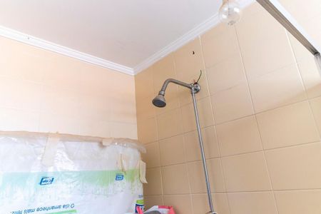 Casa à venda com 220m², 4 quartos e 3 vagasBanheiro da suíte externa