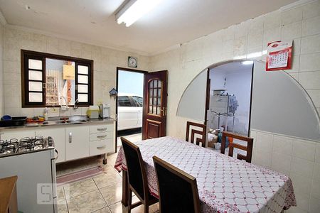 Casa à venda com 429m², 5 quartos e 5 vagasCozinha