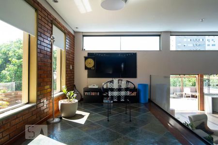 Casa à venda com 600m², 4 quartos e 2 vagas Casa à venda com 600m², 4 quartos e 2 vagasSala