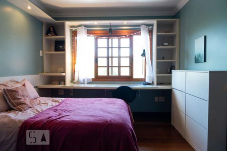 Casa à venda com 600m², 4 quartos e 2 vagas Casa à venda com 600m², 4 quartos e 2 vagasQuarto 2