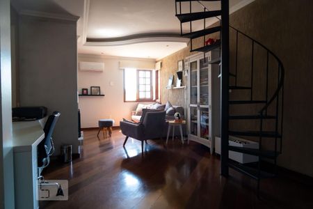 Casa à venda com 600m², 4 quartos e 2 vagas Casa à venda com 600m², 4 quartos e 2 vagasSala Íntima