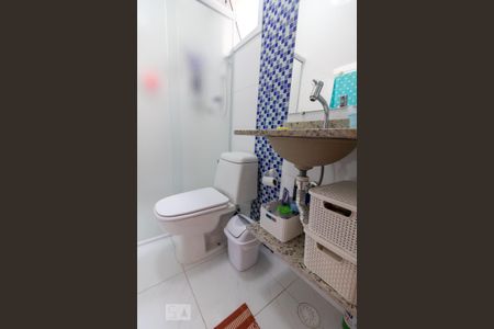 Casa à venda com 180m², 3 quartos e 2 vagasBanheiro