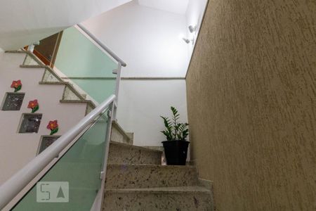 Casa à venda com 180m², 3 quartos e 2 vagasEscada Interna