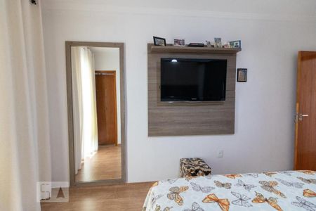 Casa à venda com 180m², 3 quartos e 2 vagasSuíte