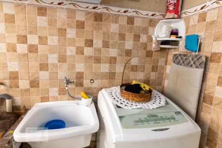 Casa à venda com 180m², 3 quartos e 2 vagasÁrea de Serviço