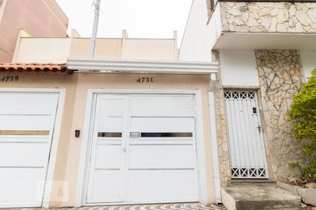 Casa à venda com 180m², 3 quartos e 2 vagasFachada