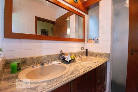 Casa à venda com 400m², 4 quartos e 4 vagasBanheiro